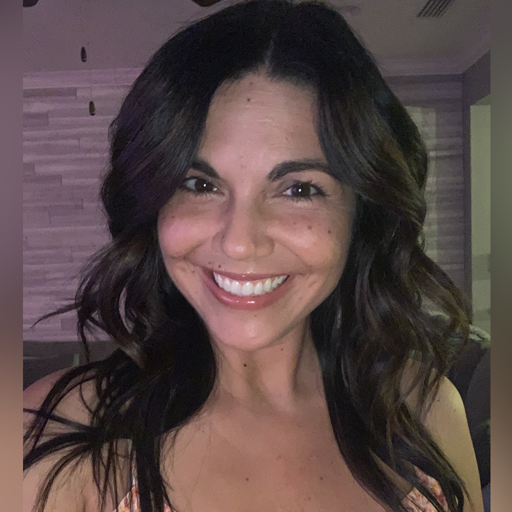 Meet your Posher, Laura